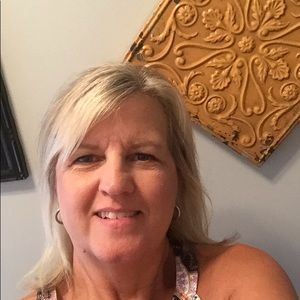 Meet your Posher, Rhonda